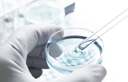 Travail sur la formulation d’Eucerin Volume-Filler