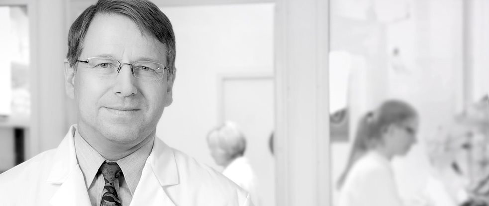 Scientifique dans un laboratoire